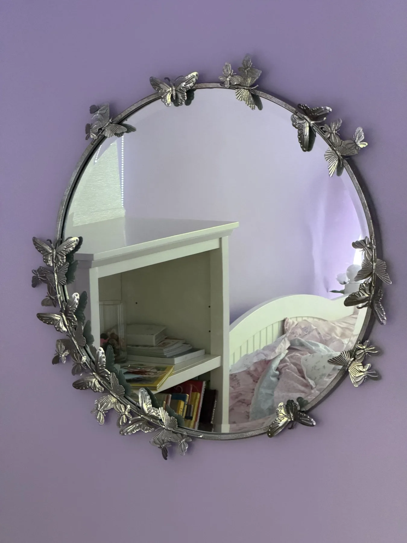 Completed mirror installation by ORLEG Mounting Services
