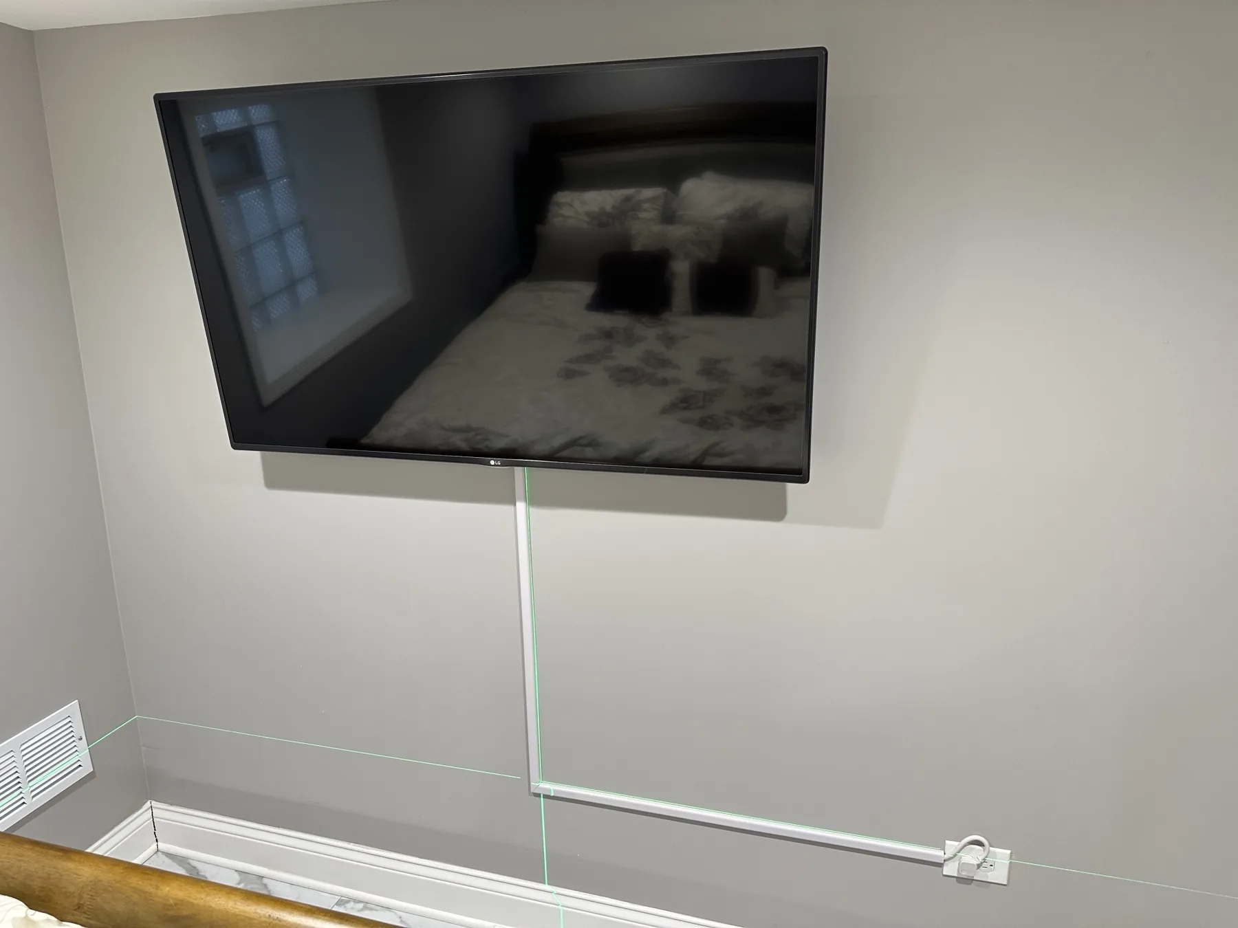 Completed TV installation by ORLEG Mounting Services