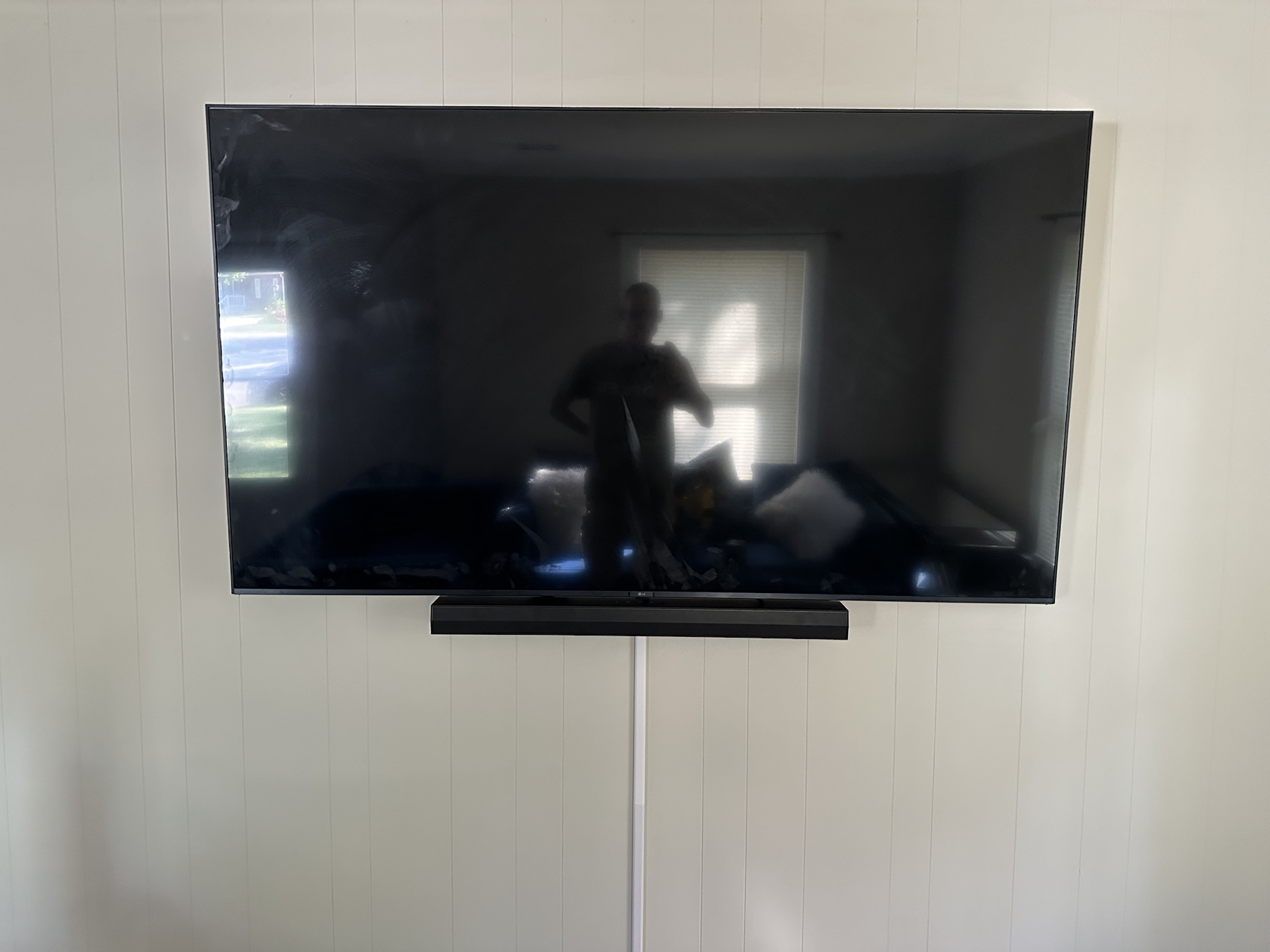 Completed TV installation by ORLEG Mounting Services