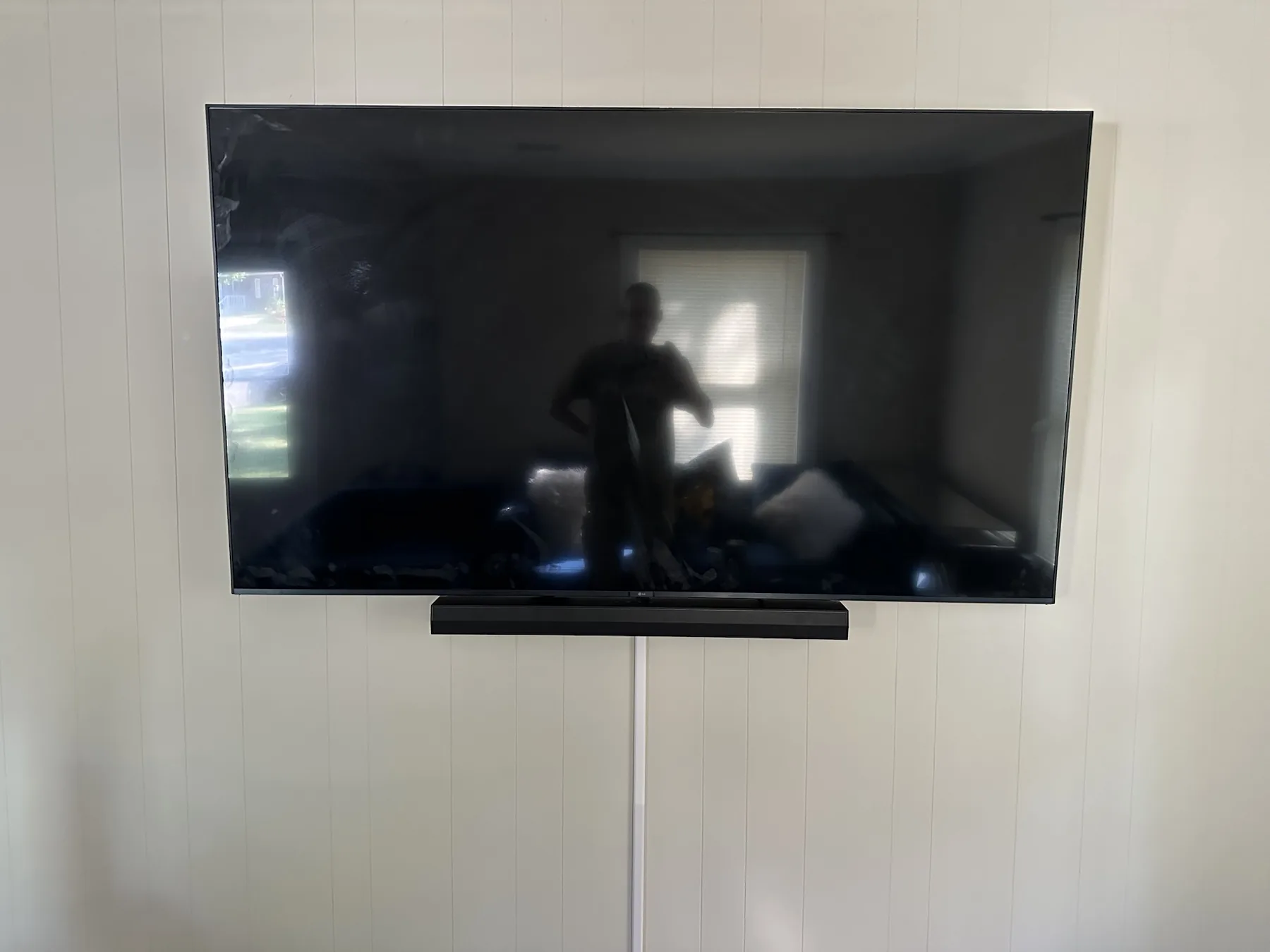 Completed TV installation by ORLEG Mounting Services